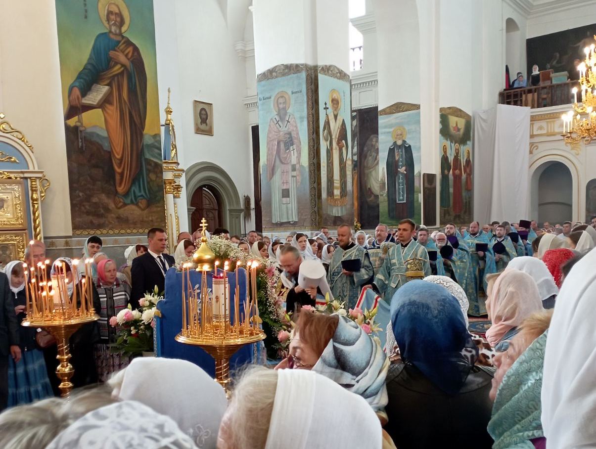 Богослужения в покровском монастыре