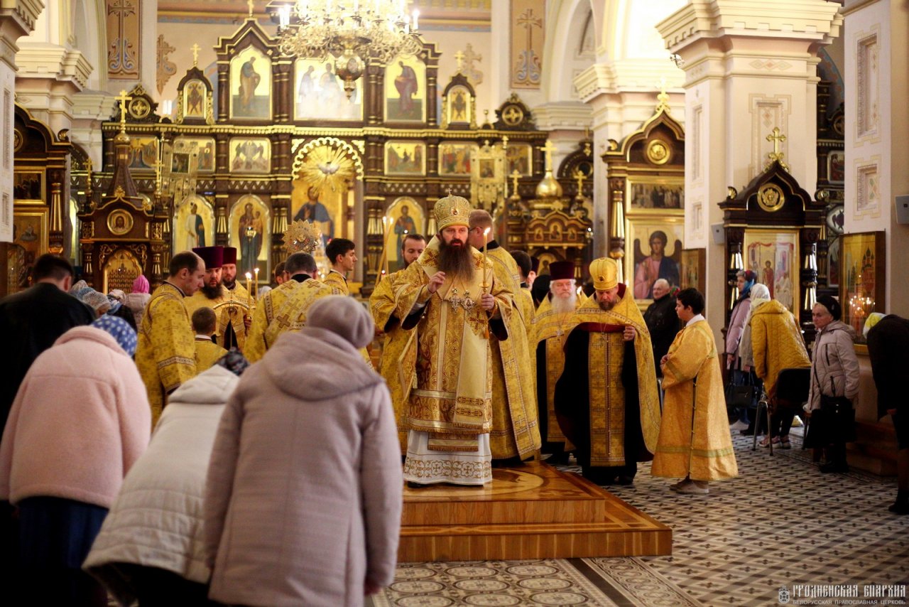 Покровский кафедральный собор подробнее