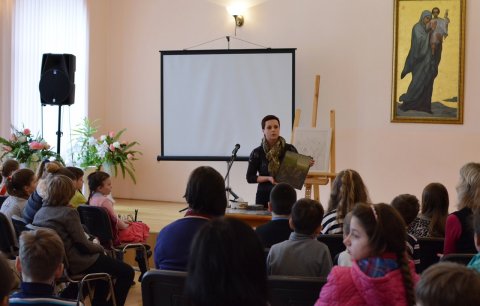 Руководительница иконописной студии "Покров" встретилась с учениками и родителями воскресной школы