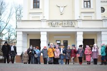 Воскресная школа Свято-Покровского собора посетила представление кукольного театра Воскресная школа Свято-Покровского собора посетила представление кукольного театра