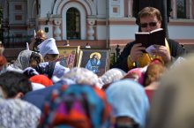 На площадке у Покровского собора состоялся молебен о защите жизни и семьи На площадке у Покровского собора состоялся молебен о защите жизни и семьи