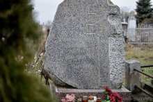 Паніхіда на магіле маці Максіма Багдановіча, 125-годдзе паэта