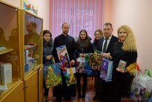 Свято-Покровский кафедральный собор Гродно, молодежное братство, акция "Письмо Святителю Николаю" Свято-Покровский кафедральный собор Гродно, молодежное братство, акция "Письмо Святителю Николаю"