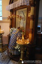 У дзень яўлення іконы Божай Маці ў Казані архіепіскап Арцемій узначаліў служэнне Боскай літургіі ў кафедральным саборы Гродно