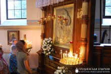 У дзень яўлення іконы Божай Маці ў Казані архіепіскап Арцемій узначаліў служэнне Боскай літургіі ў кафедральным саборы Гродно